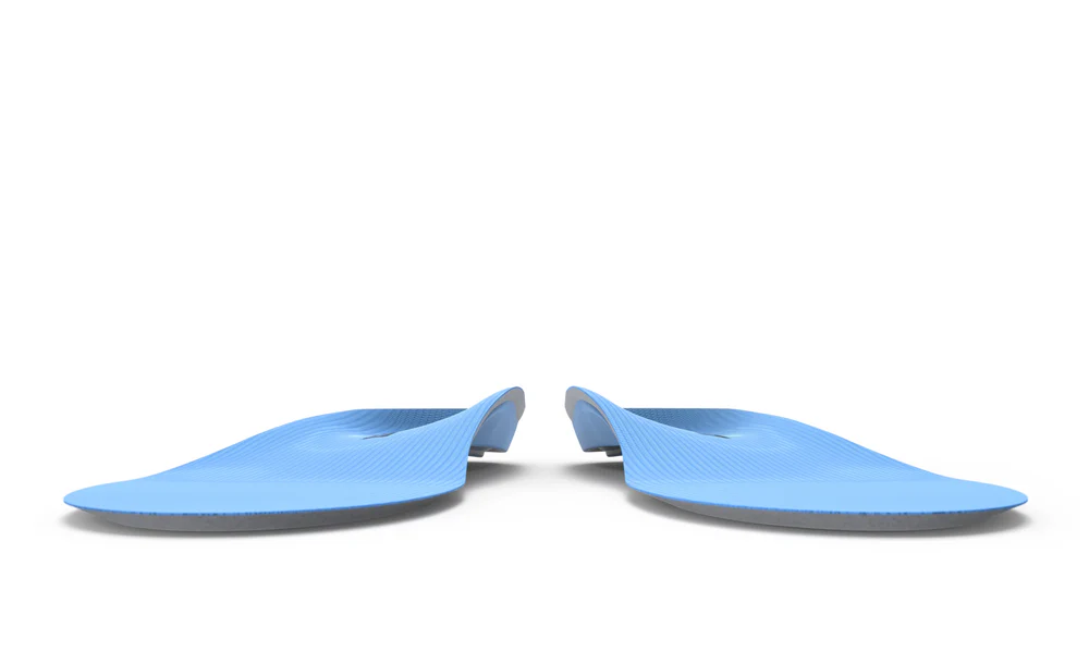 View7_All-Purpose_Support_Medium-Arch_2731x1667_81712ab0-5112-4fa3-ad79-655519b38b51 - Horizon Industries Pair of light blue flip-flops on a white background, facing each other with curved straps